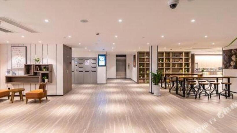 Hanting Hotel Shanghai Lingang Dishui Lake