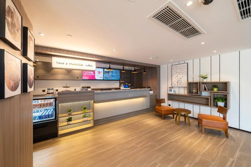 Hanting Hotel Shanghai Lingang Dishui Lake