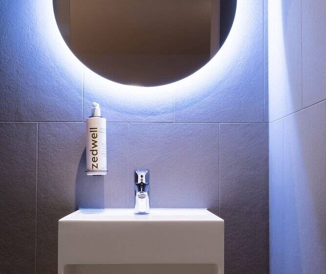 Zedwell Underground Hotel Tottenham Court Rd