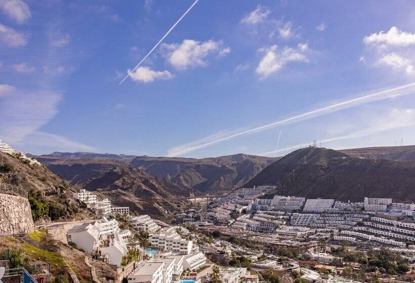 Servatur JB - Adults Only