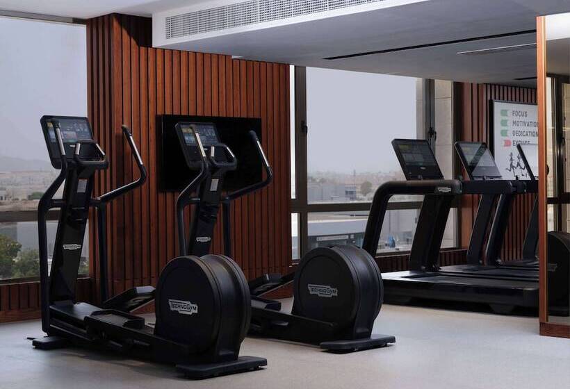 호텔 Doubletree By Hilton Muscat Qurum