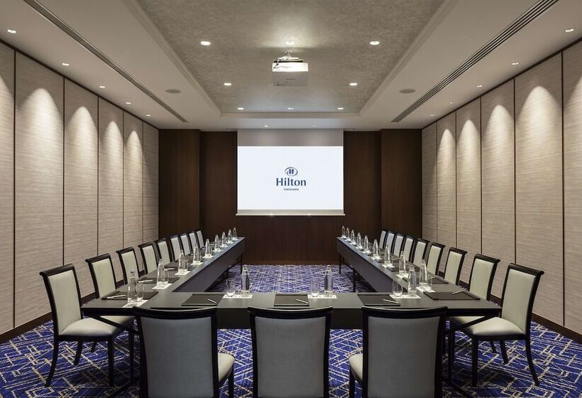 בית מלון כפרי Hilton Yokohama