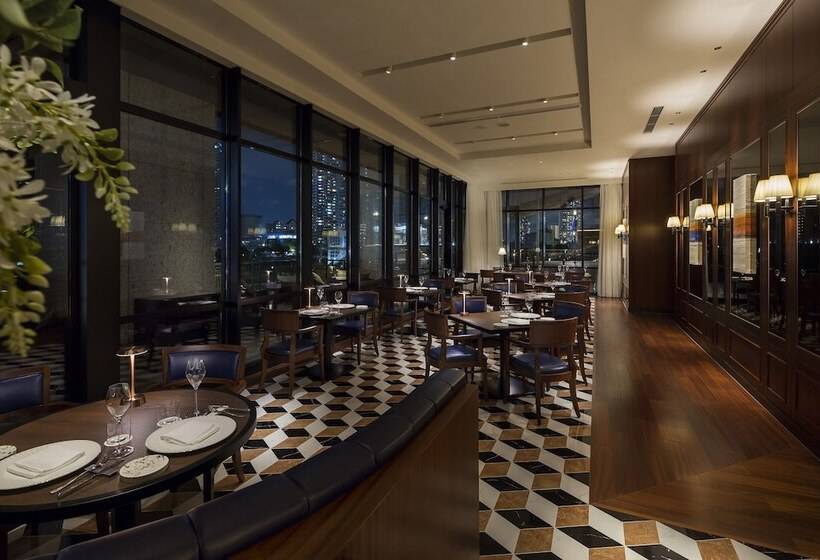 בית מלון כפרי Hilton Yokohama