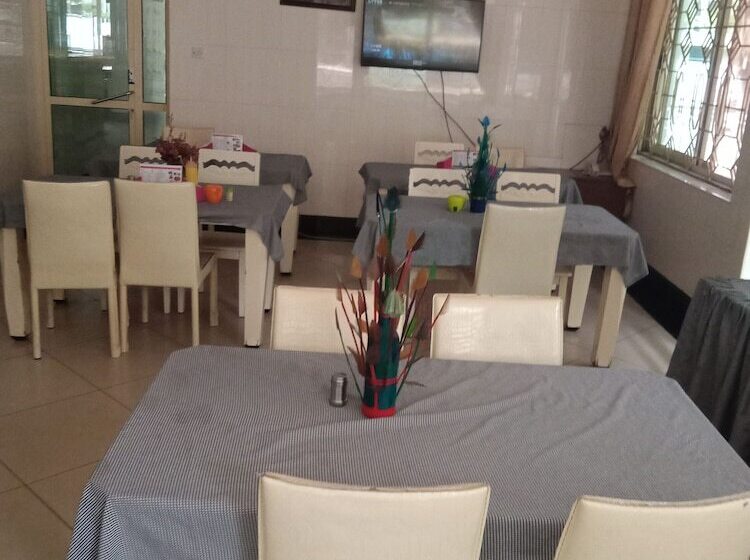 בית מלון כפרי Holmand