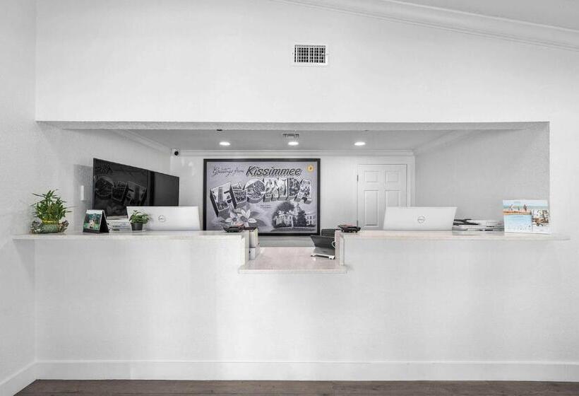 Отель Travelodge By Wyndham Kissimmee/orlando