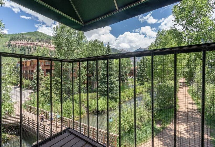 Manitou Lodge 5 Hotel Room By Alpine Lodging Telluride