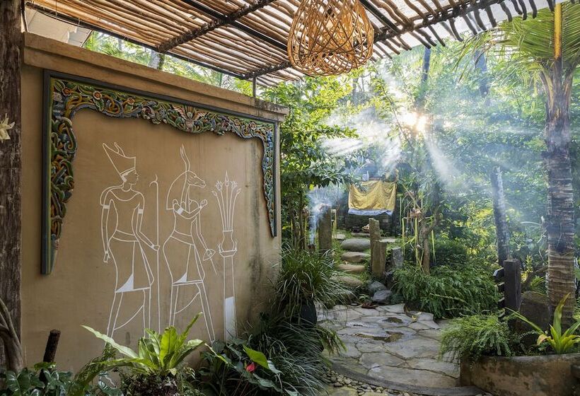 منتجع Pramana Giri Kusuma