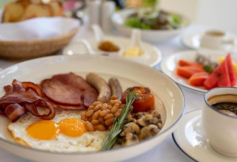 Charras Bhawan Hotel And Residences