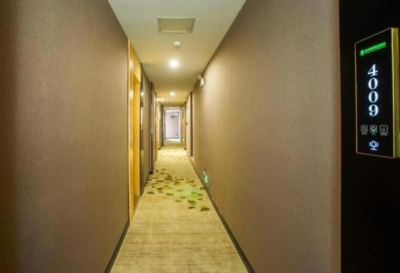 Отель Green Tree Inn Express Yulin Chinese Medicine Port