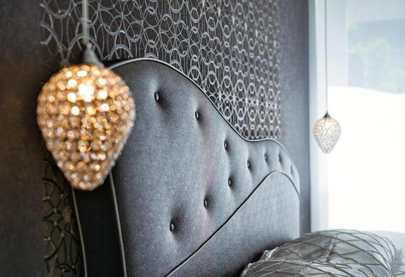 تختخواب و صبحانه Distinto Suite &s