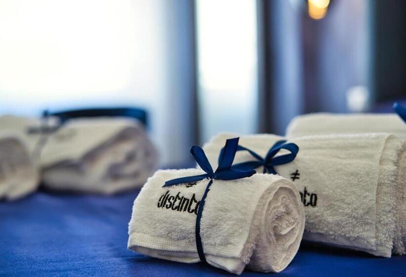 تختخواب و صبحانه Distinto Suite &s