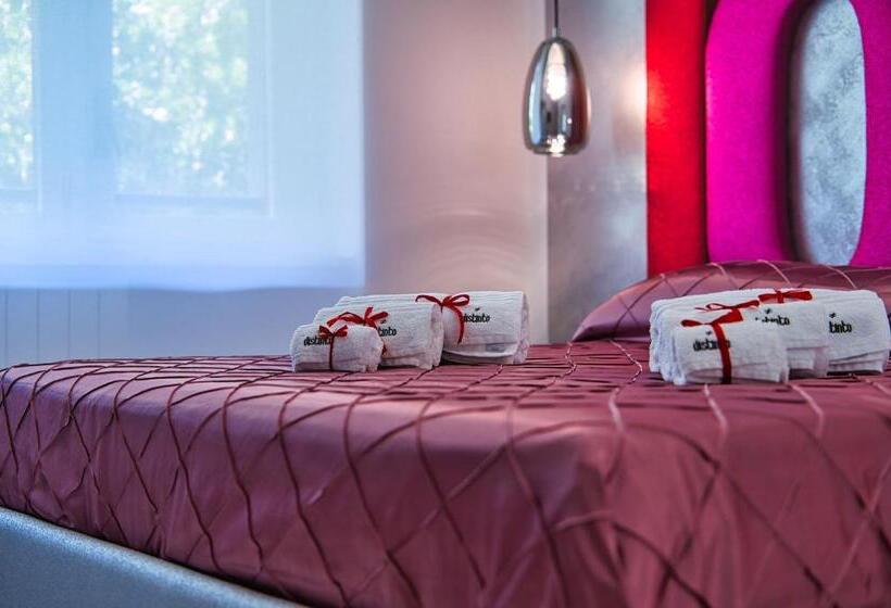 تختخواب و صبحانه Distinto Suite &s