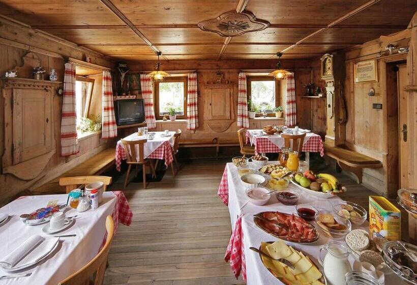 Bed and Breakfast Pension Aichner