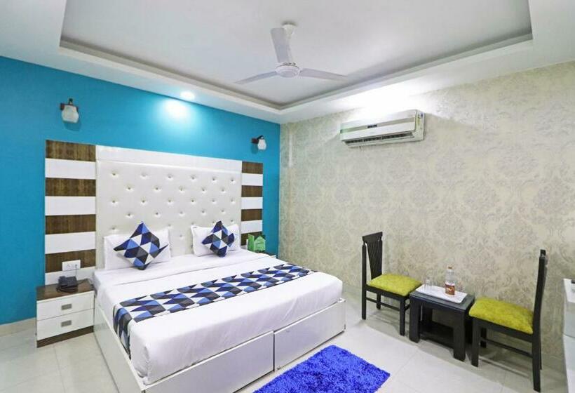 هتل Smart Inn Delhi Airport