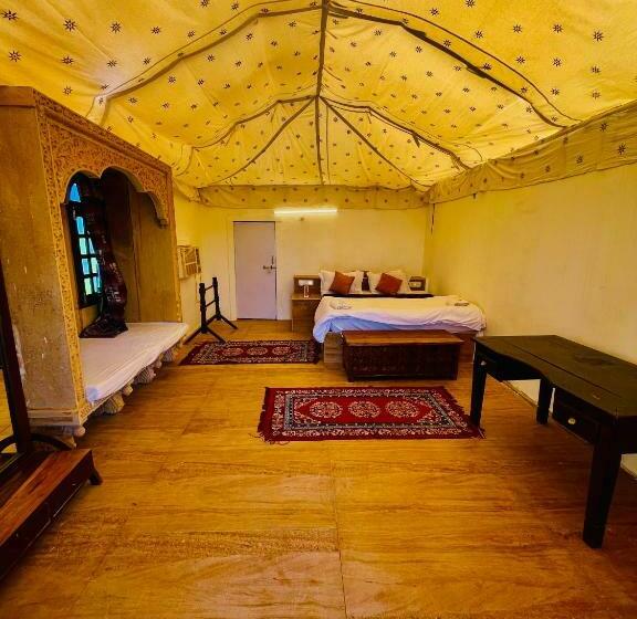 Отель Jaisalmer Sand Dunes Resort