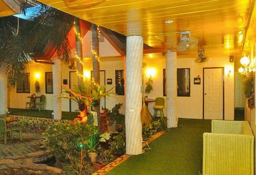 Hotel Reddoorz @ Infinite Green Pension Palawan