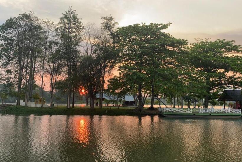 Kasem Island Resort