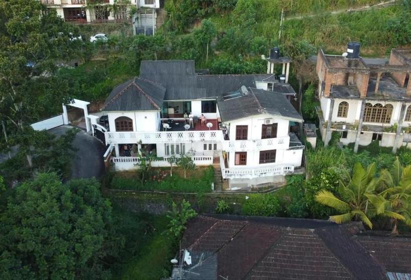 Пансион Fairlee Guest House Kandy