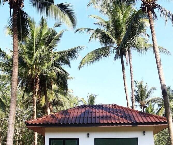 پانسیون The Lodge At Koh Kood