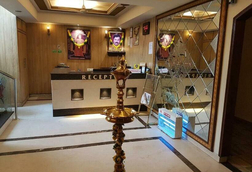 فندق Sitara Residency