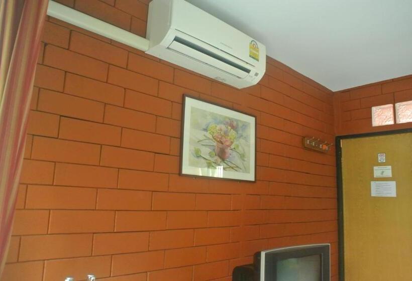 پانسیون P.y. Guest House