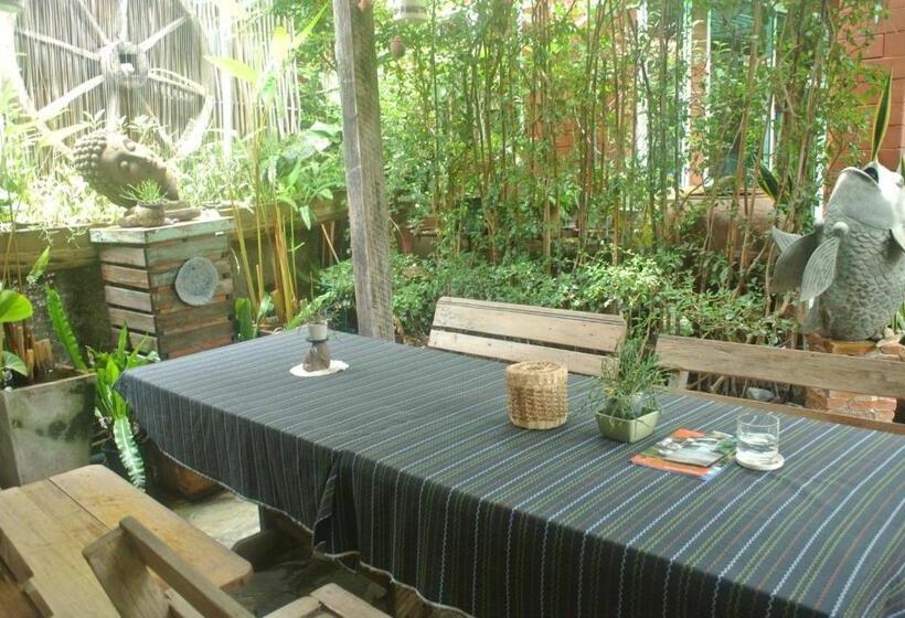 پانسیون P.y. Guest House