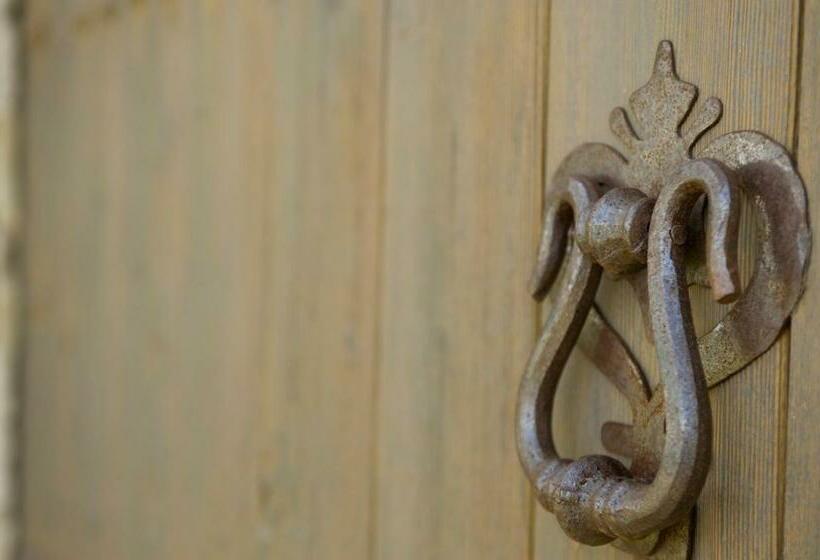 אתר נופש Castello Camemi