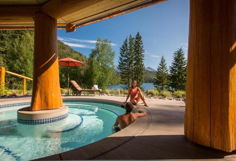 منتجع Tyax Lodge & Heliskiing