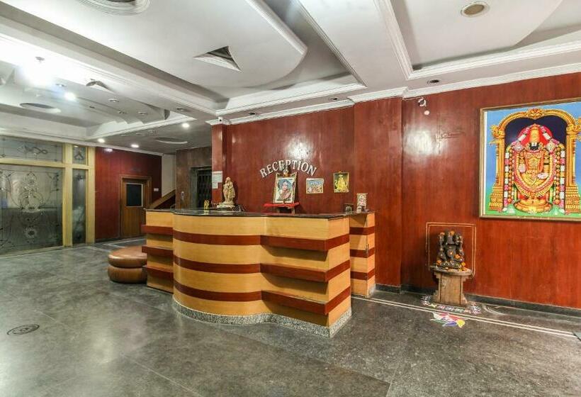 Fabhotel Rk Residency Nr Begumpet Metro Station