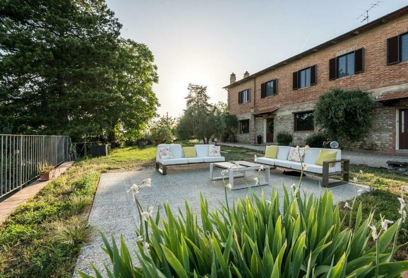 ベッドアンドブレックファースト Agriturismo La Collina Degli Olivi