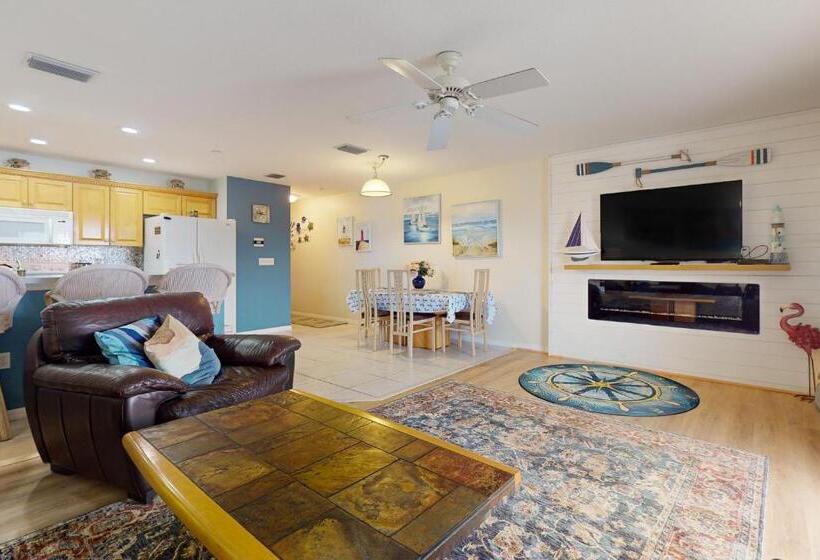 فندق Captain S Cove #207