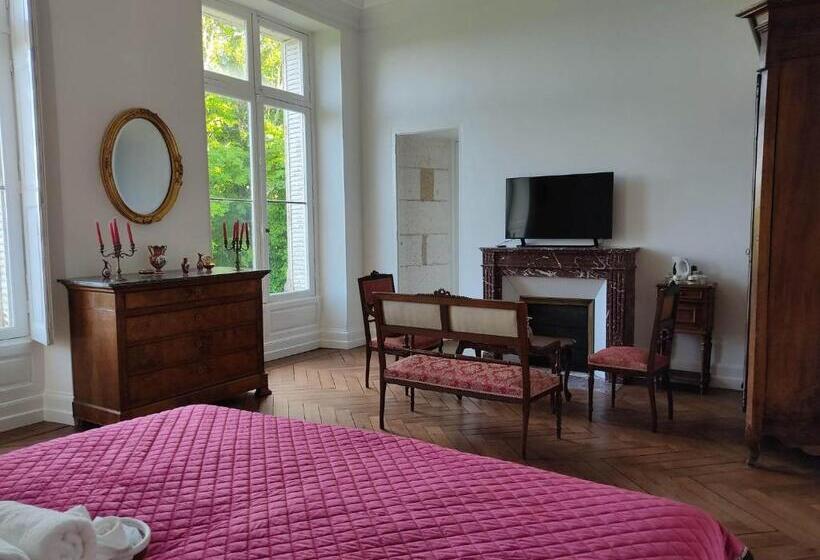 膳宿费 Chambres D Hôtes Au Château De Puycharnaud