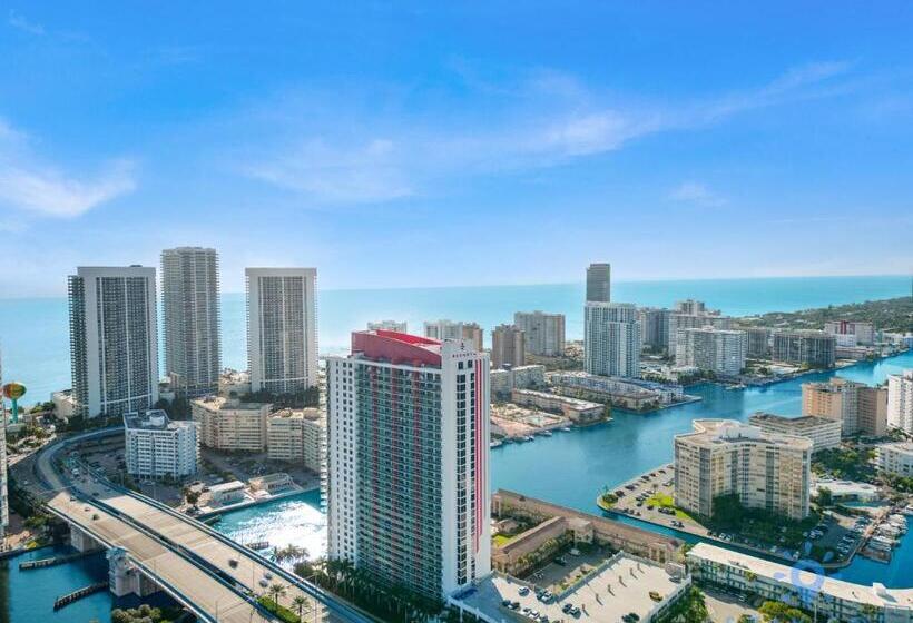 فندق صغير Infinite View Balcony Near Beach Pool