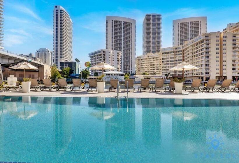 فندق صغير Infinite View Balcony Near Beach Pool