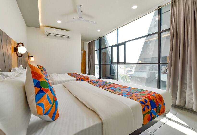 Fabhotel Royal City