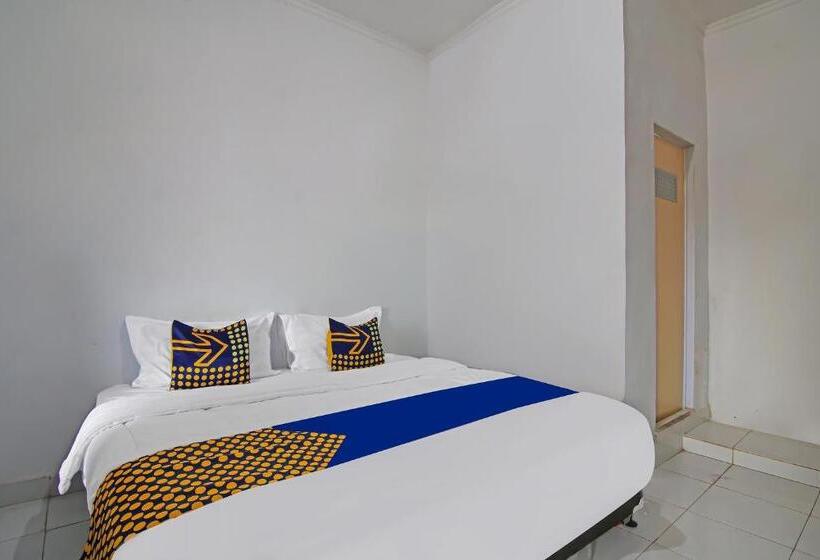 هتل Spot On 92498 Fanni Homestay