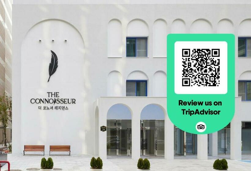 هتل The Connoisseur Residence