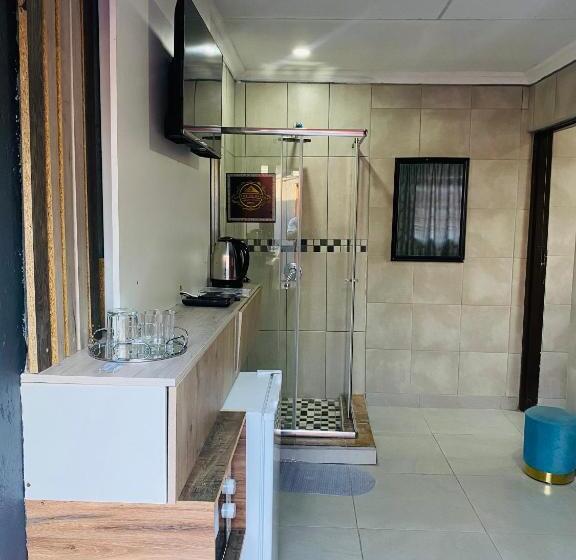 膳宿费 Executive Galaxy Guest House Nkowankowa Extension 2