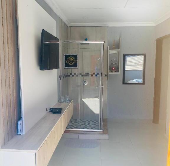 膳宿费 Executive Galaxy Guest House Nkowankowa Extension 2