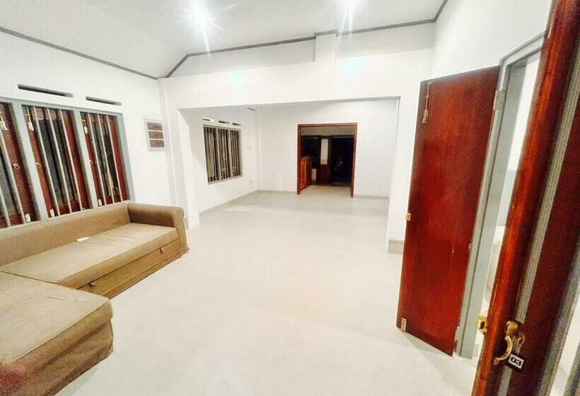 Pension Hiri Point Villa