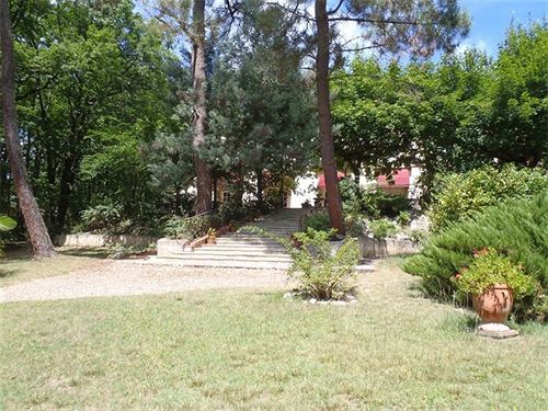 住宿加早餐  La Villa Les Pins