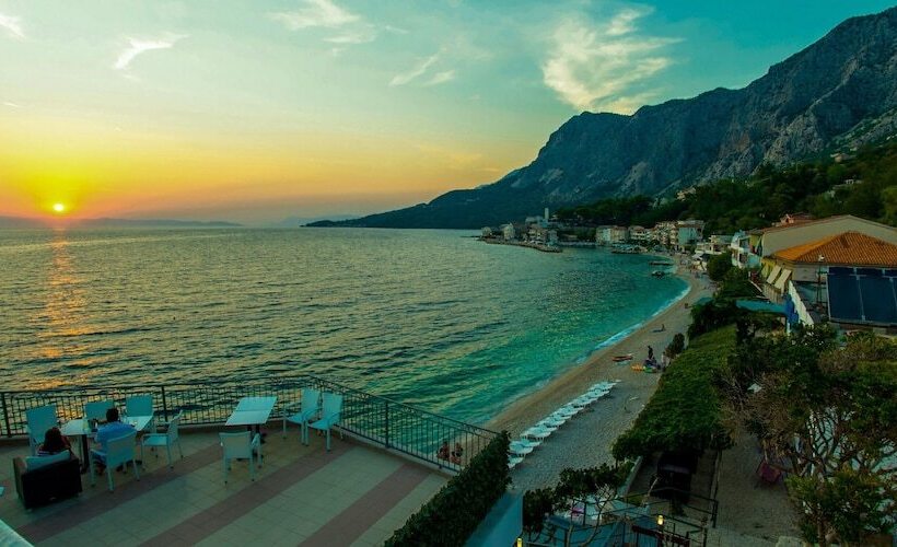 فندق Beach