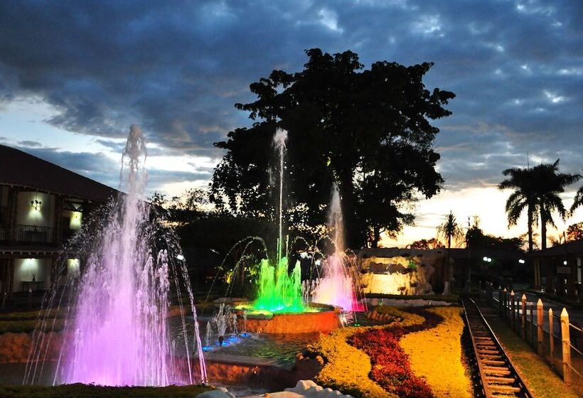 هتل Campestre Las Camelias