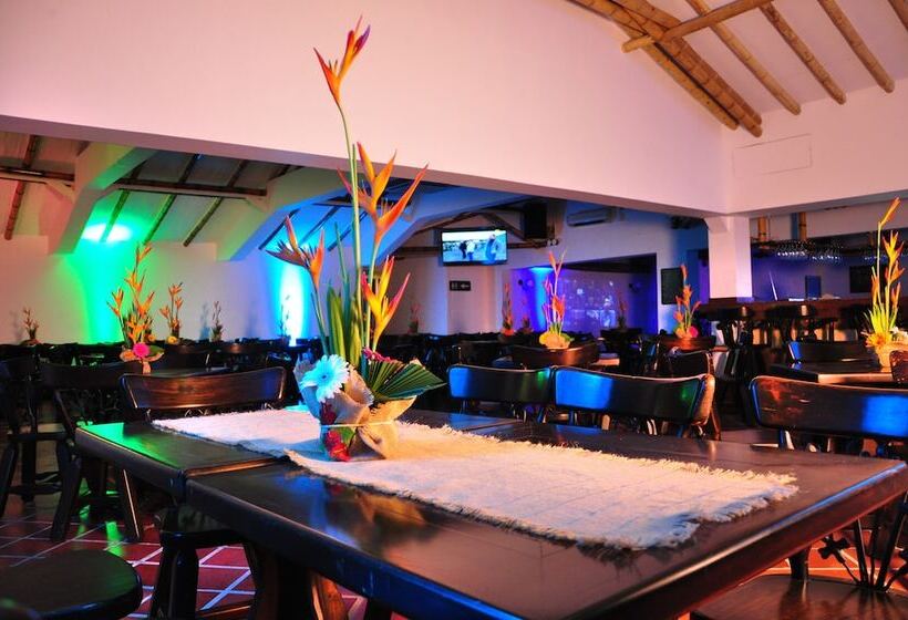 هتل Campestre Las Camelias