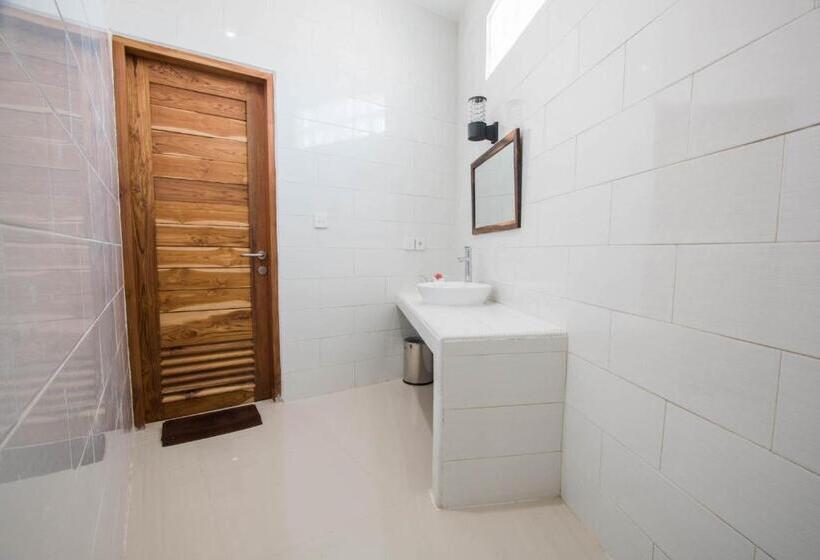 هتل Central Inn Senggigi