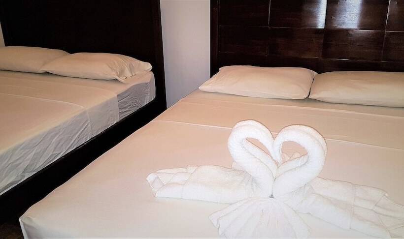 בית מלון כפרי Divegurus Boracay Beach Resort