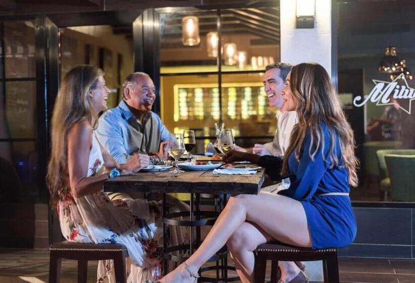 هتل Emotions by Hodelpa Juan Dolio - All Inclusive
