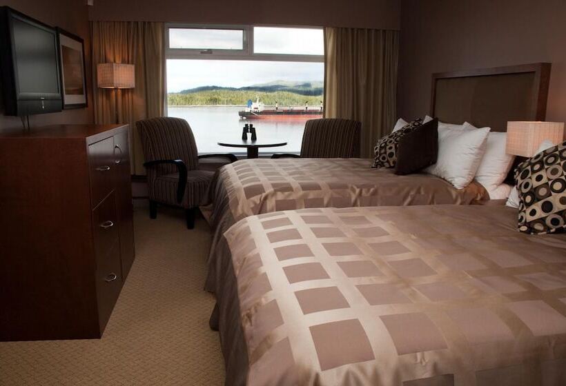 هتل Inn On The Harbour