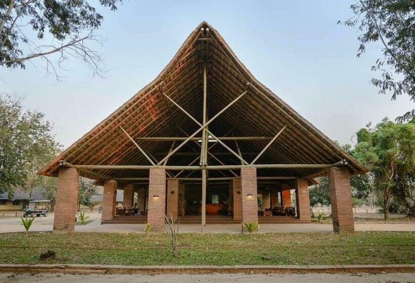 בית מלון כפרי Montebelo Gorongosa Lodge & Safari