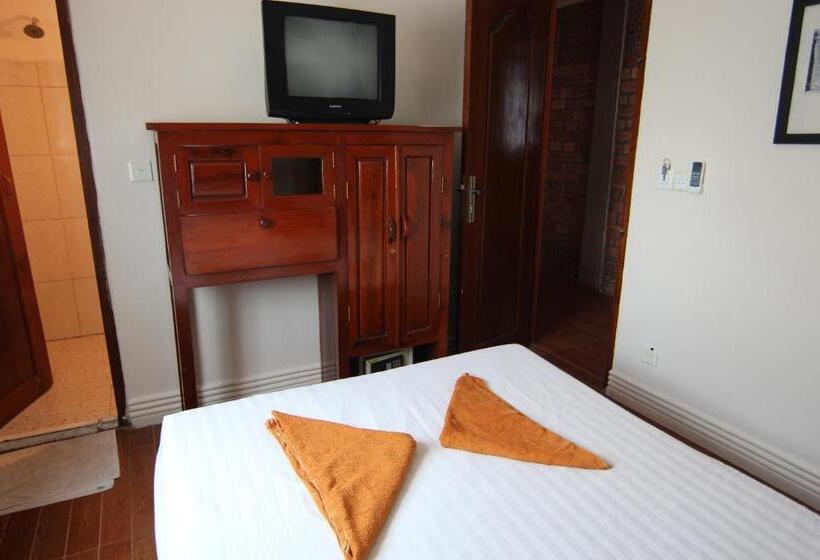 هتل Naga Angkor Hostel
